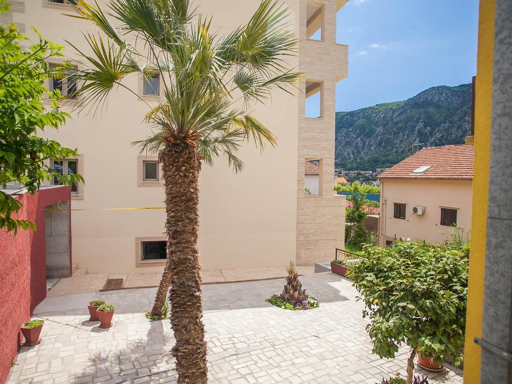 Apartments Castello Kotor Eksteriør billede
