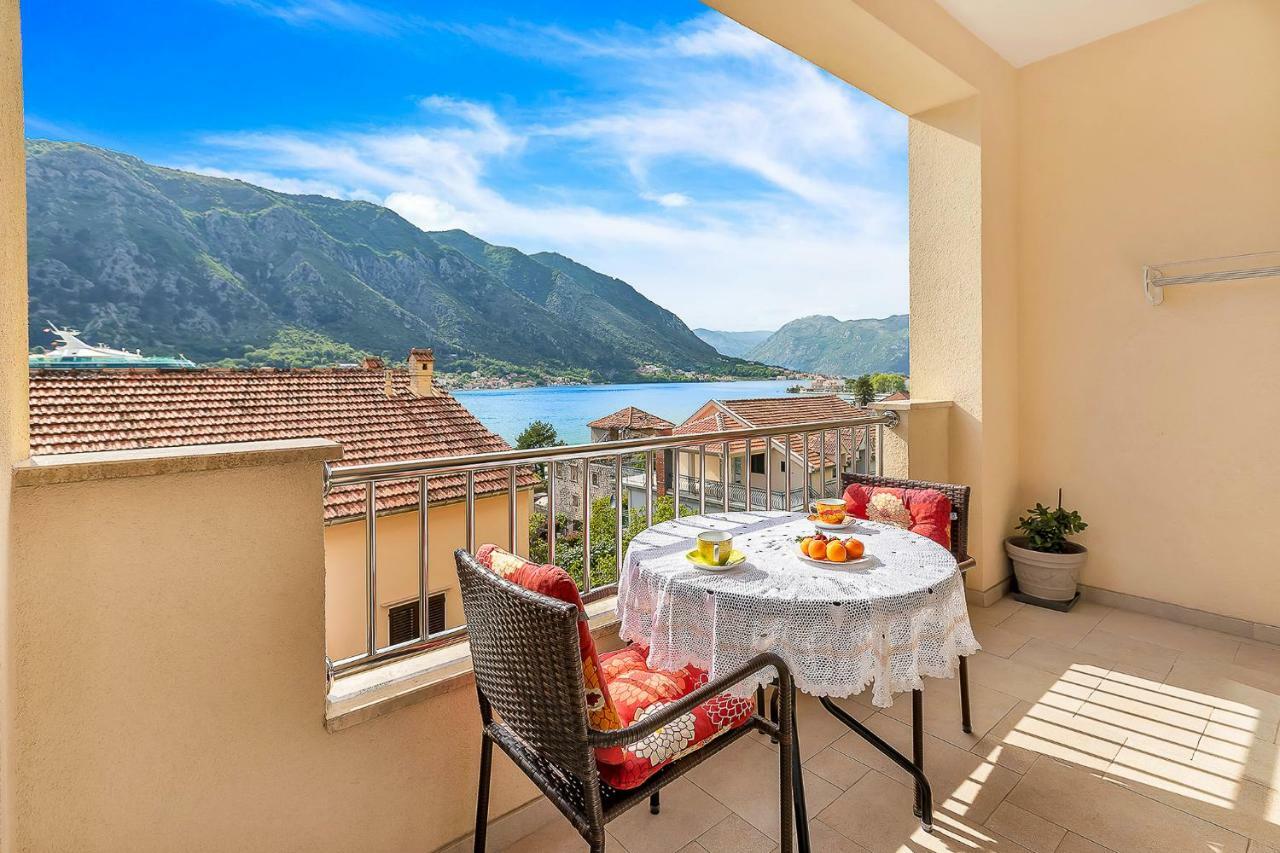 Apartments Castello Kotor Eksteriør billede